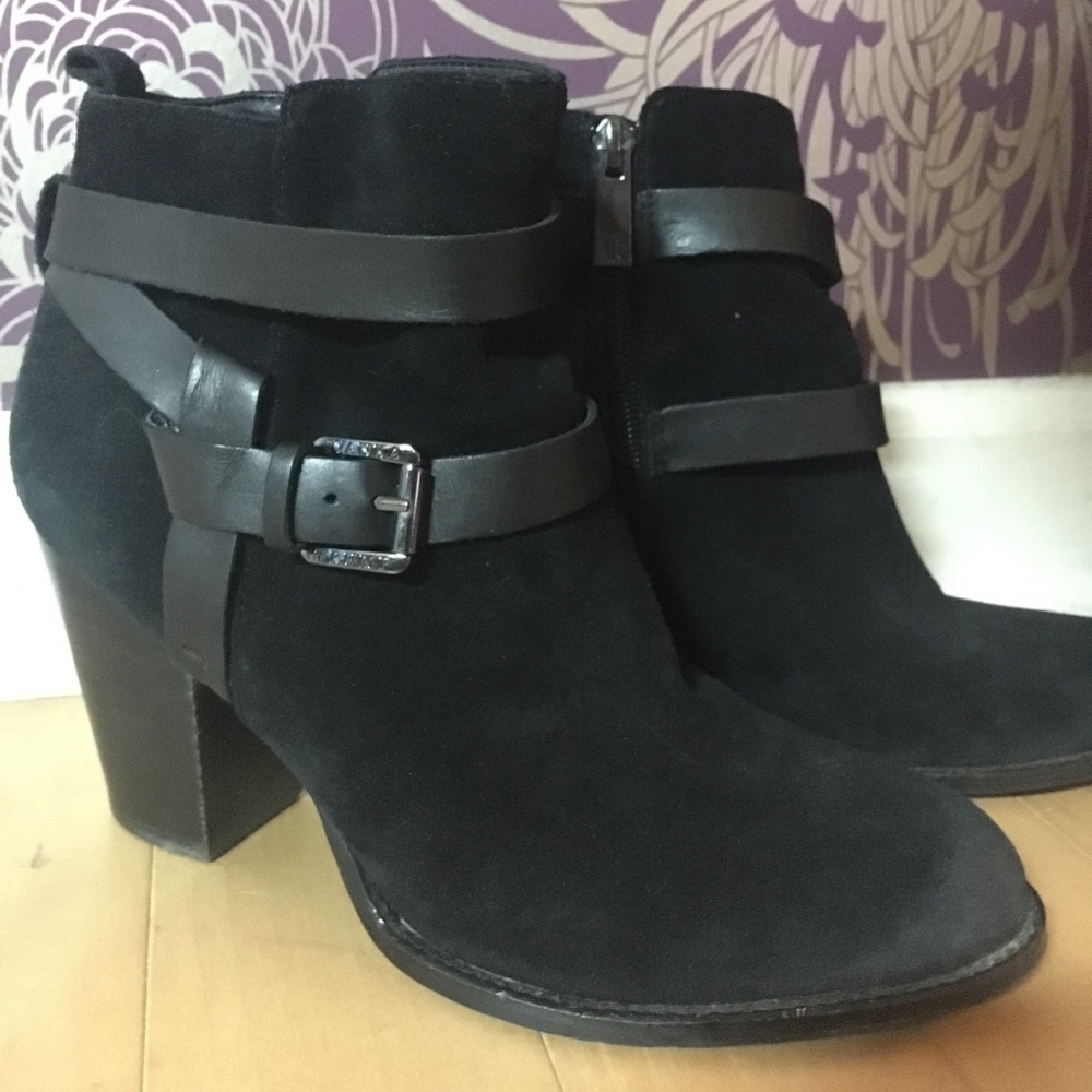 Ivanka Trump black booties size 8